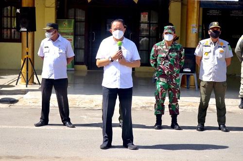 Dukung Program Kotaku, Camat Medan Area Pimpin Penertiban PKL Gang Langgar